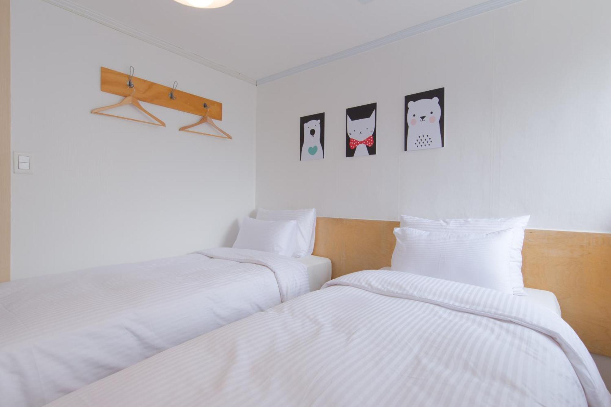 Travel Monster Hotel Seoul Bagian luar foto