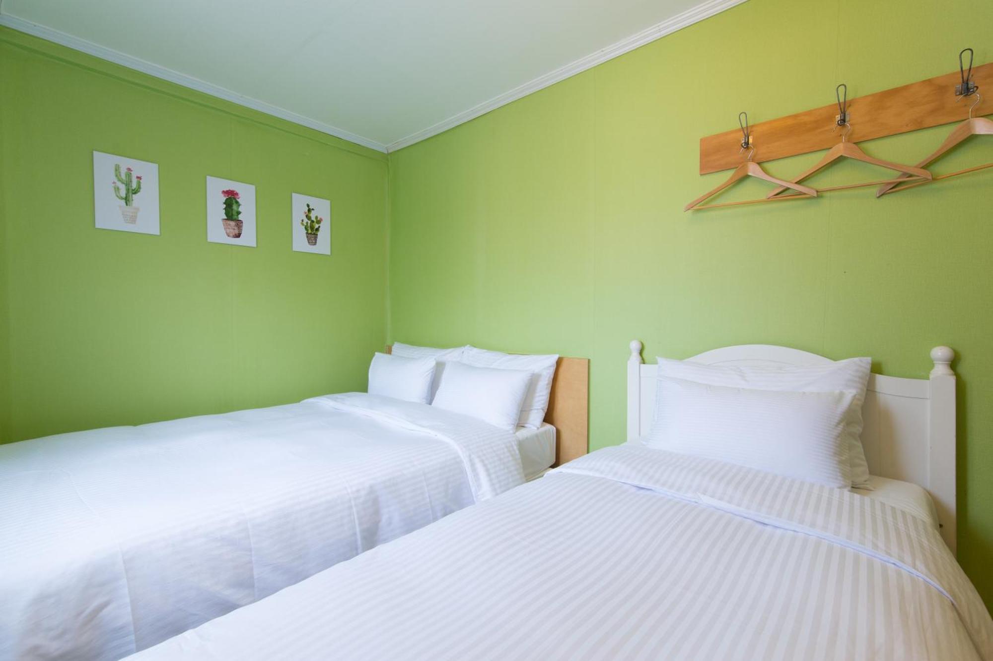Travel Monster Hotel Seoul Bagian luar foto