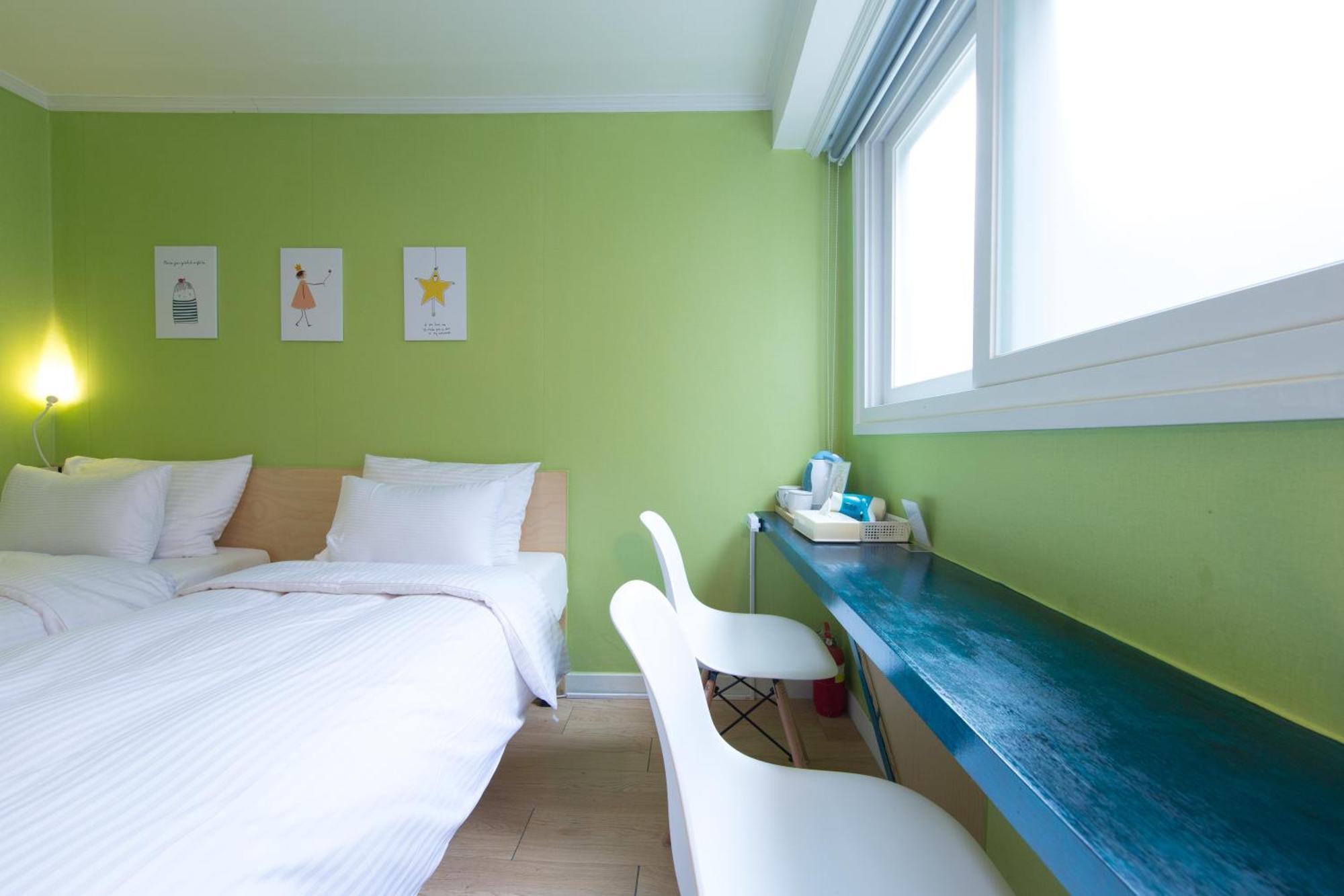 Travel Monster Hotel Seoul Bagian luar foto