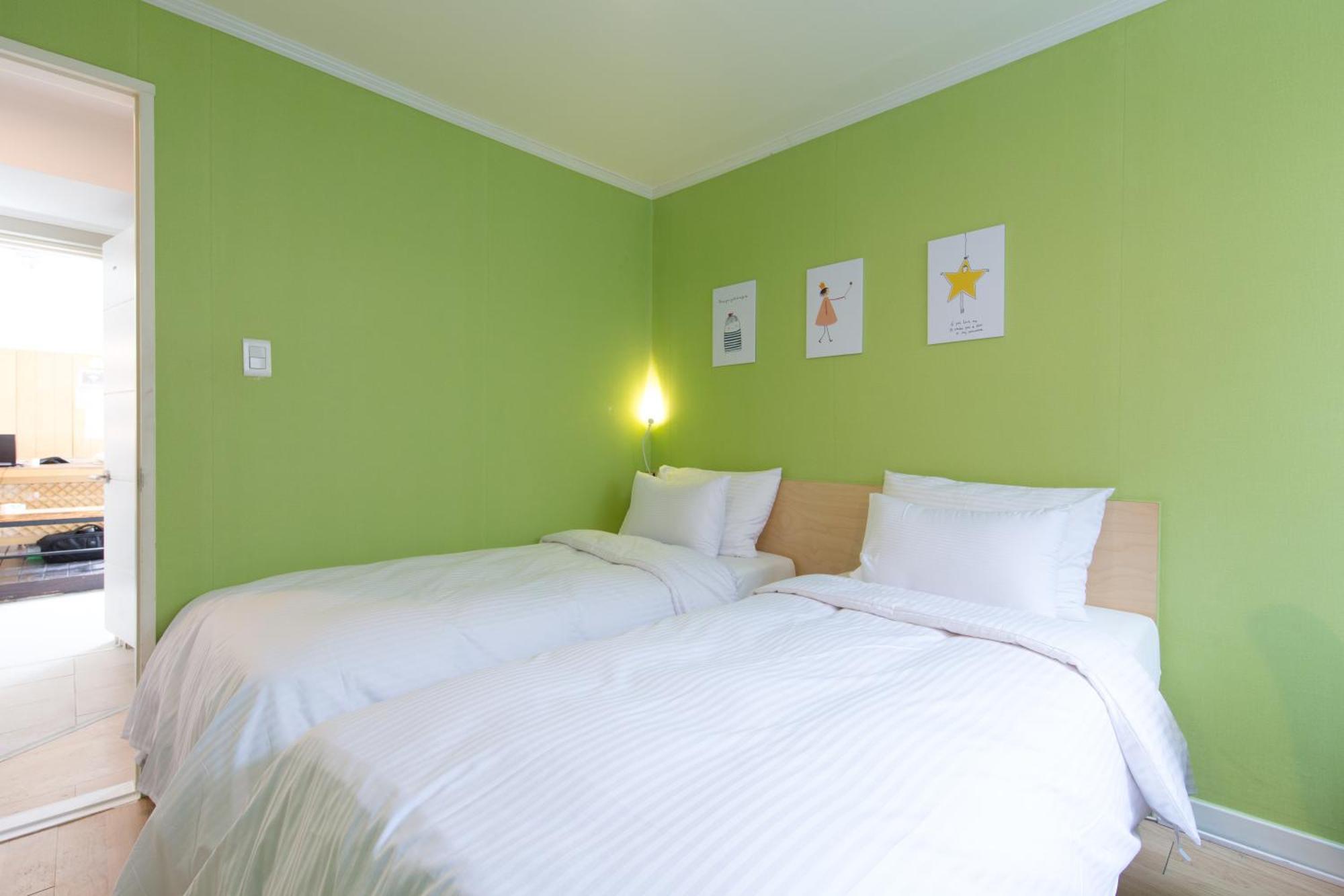 Travel Monster Hotel Seoul Bagian luar foto