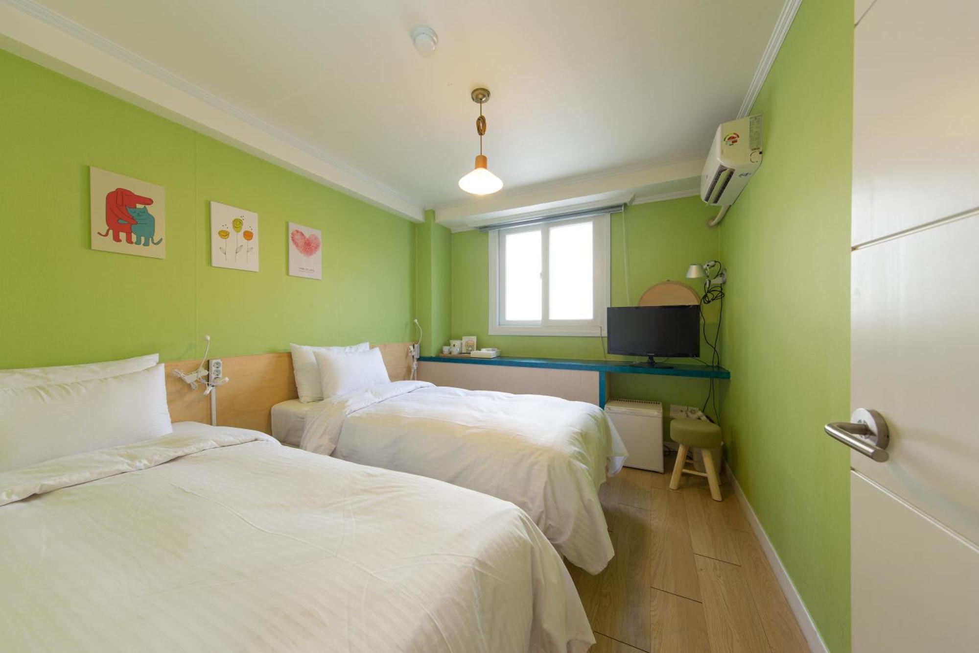 Travel Monster Hotel Seoul Bagian luar foto