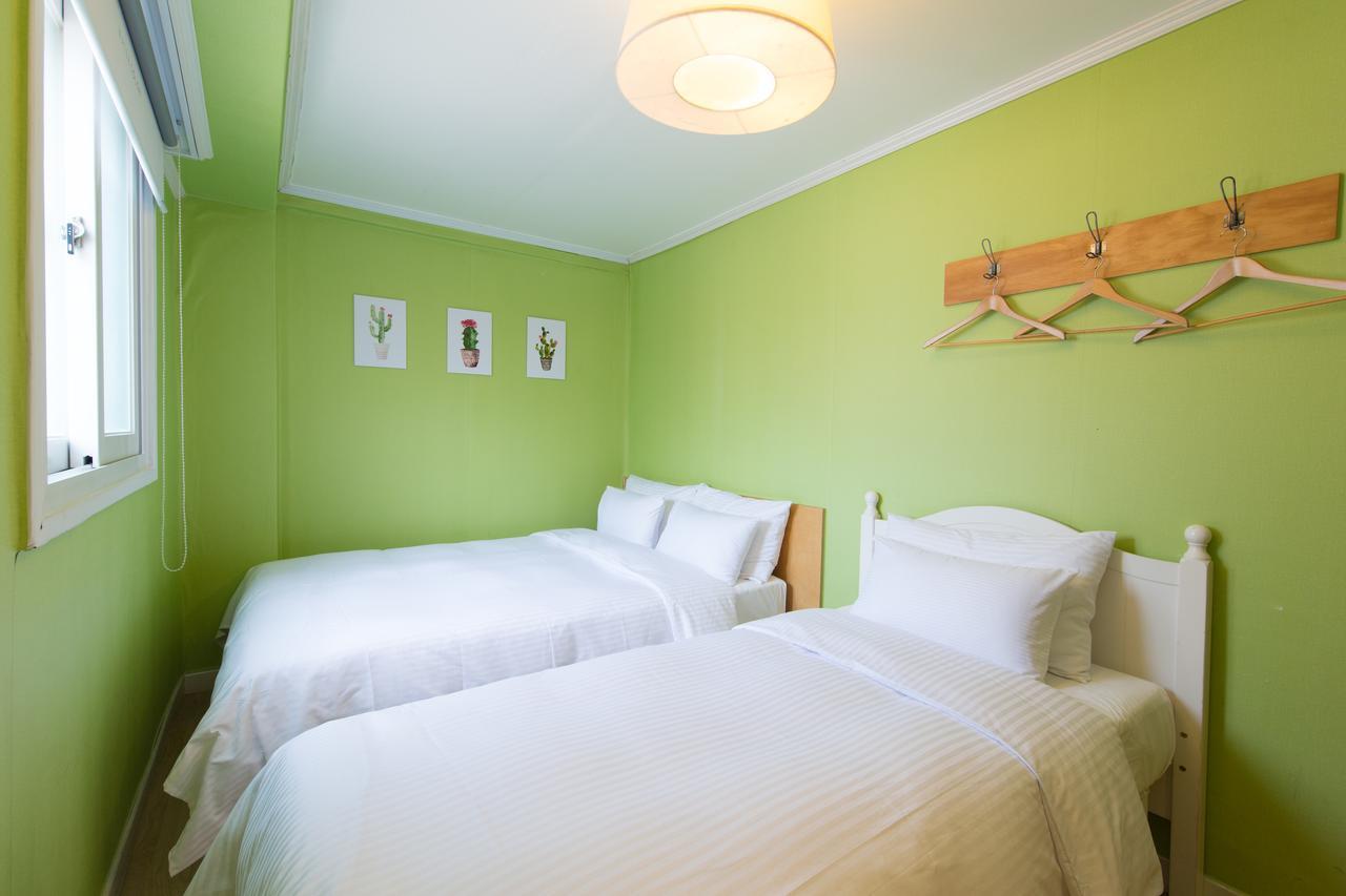 Travel Monster Hotel Seoul Bagian luar foto